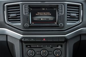 Volkswagen Amarok pick-up 2016 - infotainment