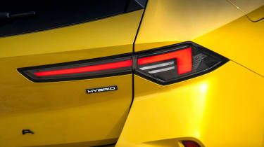 Vauxhall Astra facelift - rear light