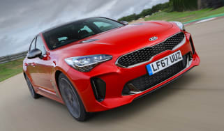 Kia Stinger - front