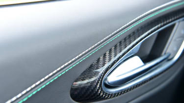 Alfa Romeo Giulia Quadrifoglio long termer - interior door handle