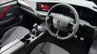 Vauxhall Astra - interior (driver&#039;s door view)