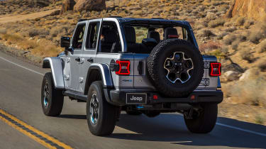 Jeep Wrangler 4xe - rear tracking