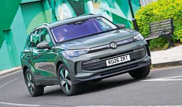 VW Tiguan - front cornering