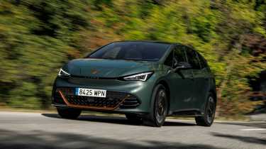 New Cupra Born VZ - front tracking 