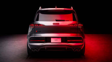 Audi SQ9 - full rear