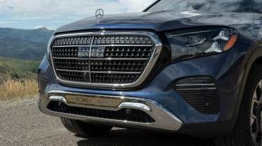 Mercedes GLS - grille