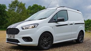 Ford-Transit-Courier-front2.jpg