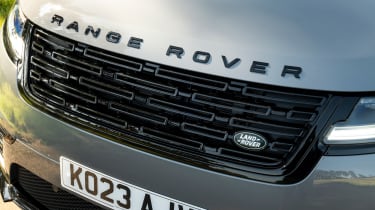 Range Rover Velar - front grille