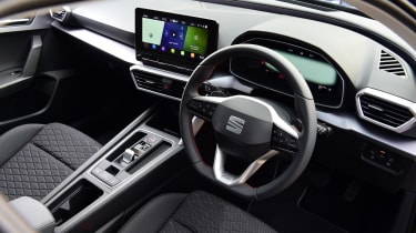 SEAT Leon e-Hybrid - interior