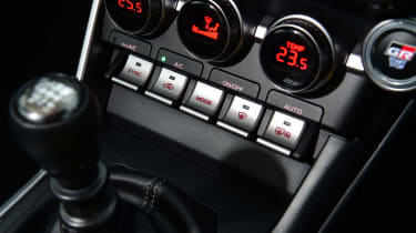 Toyota GR86 - climate controls
