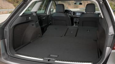 SEAT Leon ST estate 2.0 TDI boot
