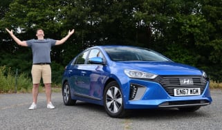 Hyundai Ioniq Plug-in - front