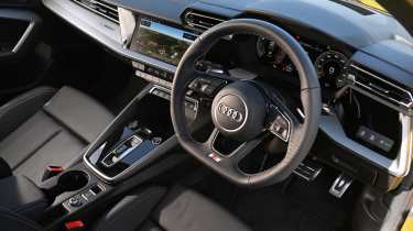 Audi A3 35 TFSI S tronic S line long termer - dash
