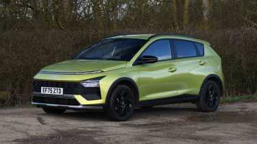 Hyundai Bayon - front tracking