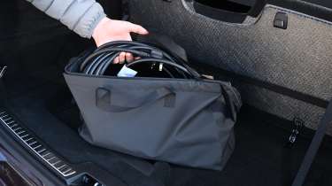 Volvo XC90 - storage cable bag