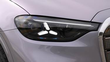 Mercedes GLC 2026 - front headlight