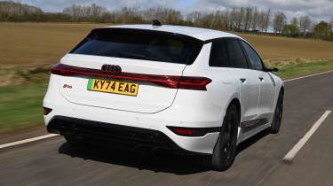 Audi S6 Avant e-tron - rear tracking