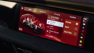Porsche Macan GTS - infotainment screen