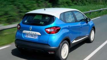 Renault Captur rear tracking