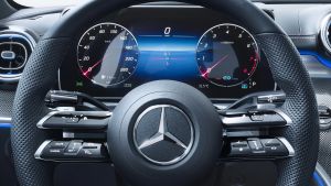 Mercedes C-Class - dials