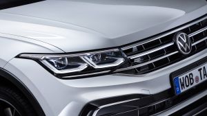 Volkswagen Tiguan Allspace - front light