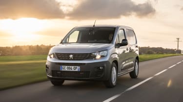 Peugeot Partner Tepee (2008-2018) Review