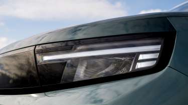 Vauxhall Frontera Hybrid - headlight