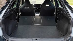 Cupra Formentor e-Hybrid - boot seats down