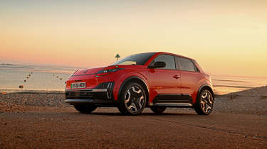 Nissan Micra - front static