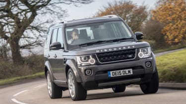 Land Rover Discovery Landmark front cornering