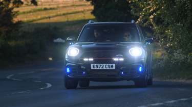 Police MINI Countryman - front cornering