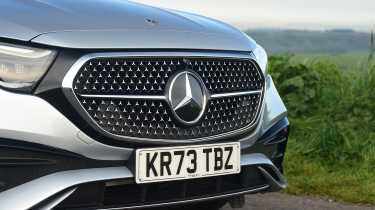 Mercedes E-Class - front grille