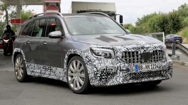 Mercedes-AMG GLB 45 - spied front 3/4 tracking