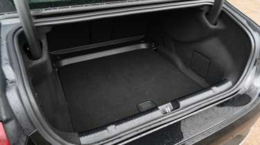 Mercedes EQE 350 - boot