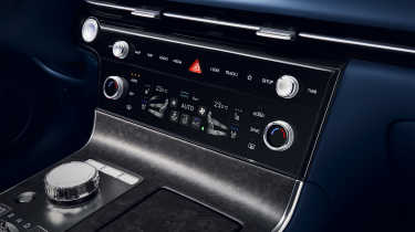 2025 Genesis Electrified G80 - climate control