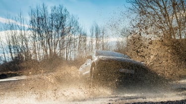 Porsche Macan Turbo mud