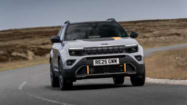 Jeep Avenger The North Face Edition - front cornering