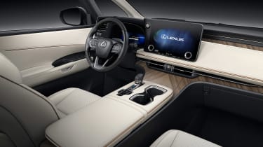 Lexus LM - cabin