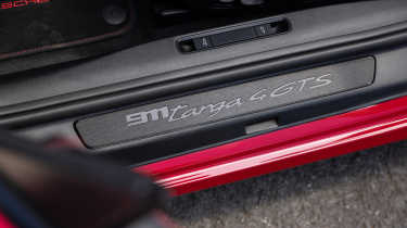 Porsche 911 Targa GTS - sill