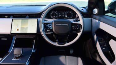 Range Rover Evoque P300e Autobiography - dashboard