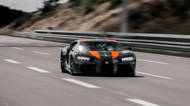 Bugatti Chiron - tracking
