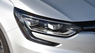 Renault Megane - front light detail