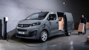 Vauxhall%20Vivaro-e-3.jpg