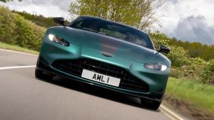 Aston Martin Vantage F1 Edition - full front