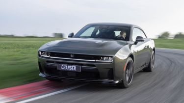 Dodge Charger Sixpack - front cornering 
