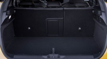 Vauxhall Astra facelift - boot