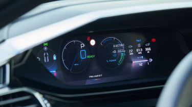 Peugeot 308 hybrid review - gauges