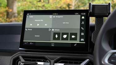 Dacia Duster - infotainment main menu