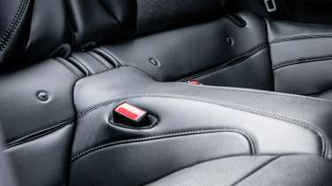 Ford Mustang Bullitt - back seats