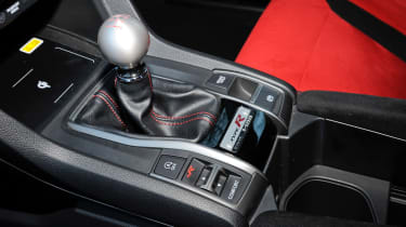 Honda Civic Type R - gear lever
